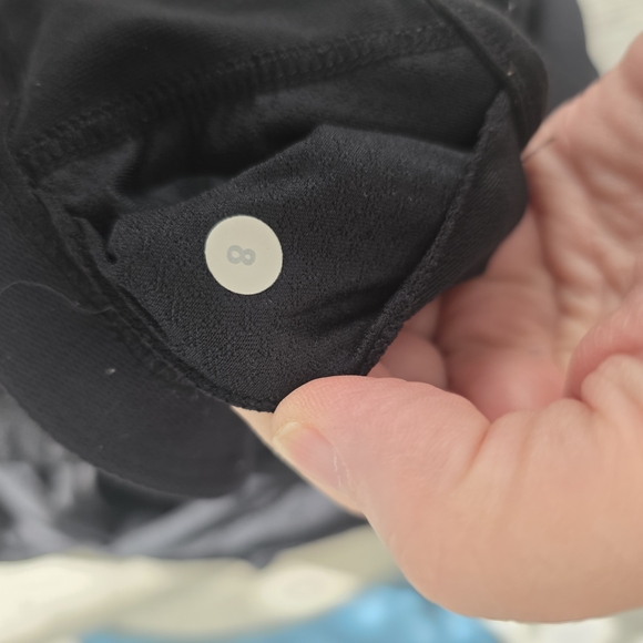 LULULEMON No Limits Tank Top Black Loose Fit W Build In Bra Size 8 - Picture 6 of 7